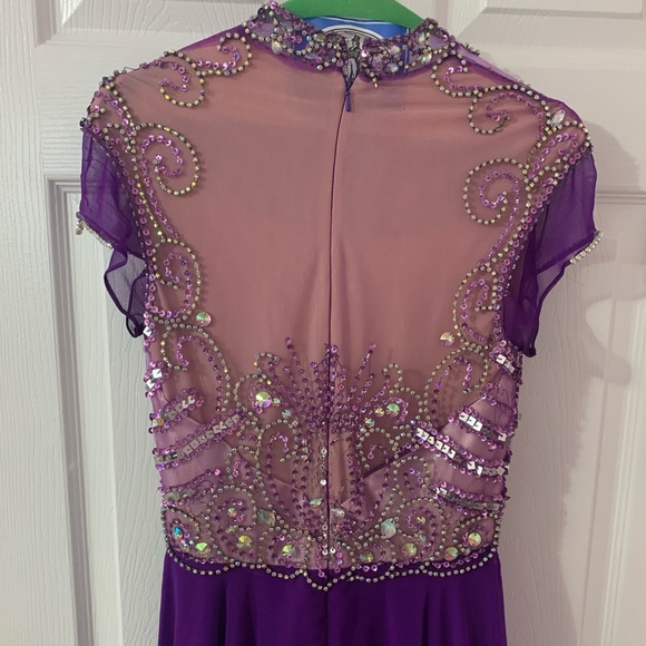 Beautiful custom purple dress. Worn once, good condition. - Picture 7 of 7